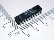 TDA8425 Аудио процессор стеpео Hi-Fi, упpавляемый I2C-bus, DIP-20