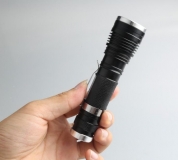 Фонарик светодиодный CREE XM-L Q5 2000 lm с изменяемым фокусом