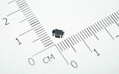 Кнопка тактовая SMD 4 * 3 * 2 мм (черная)